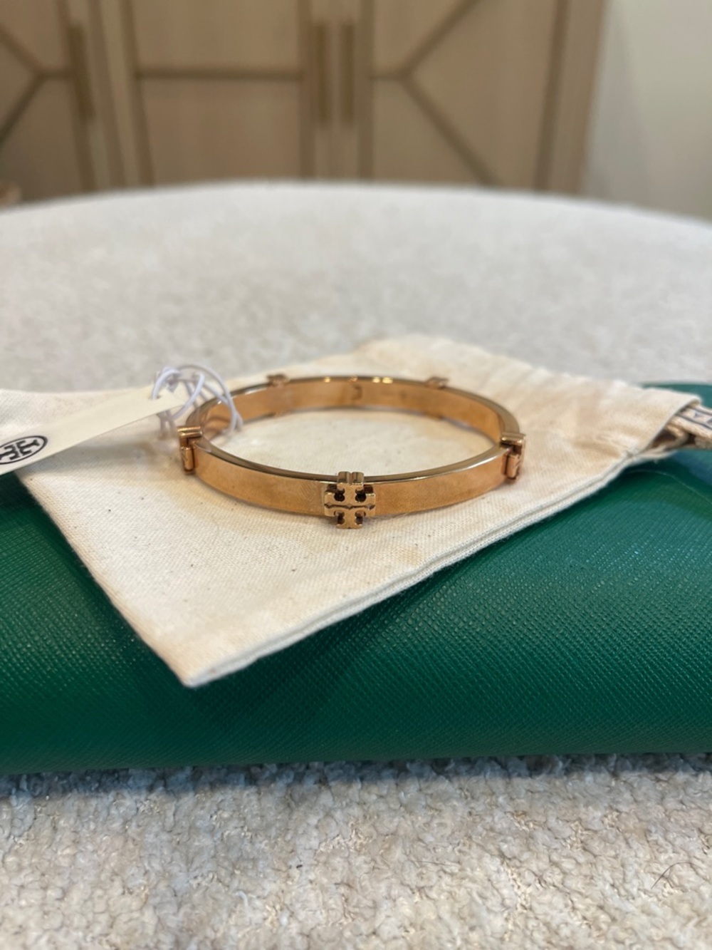 NWT Tory Burch Rose Gold Logo Hinge Bangle Bracelet